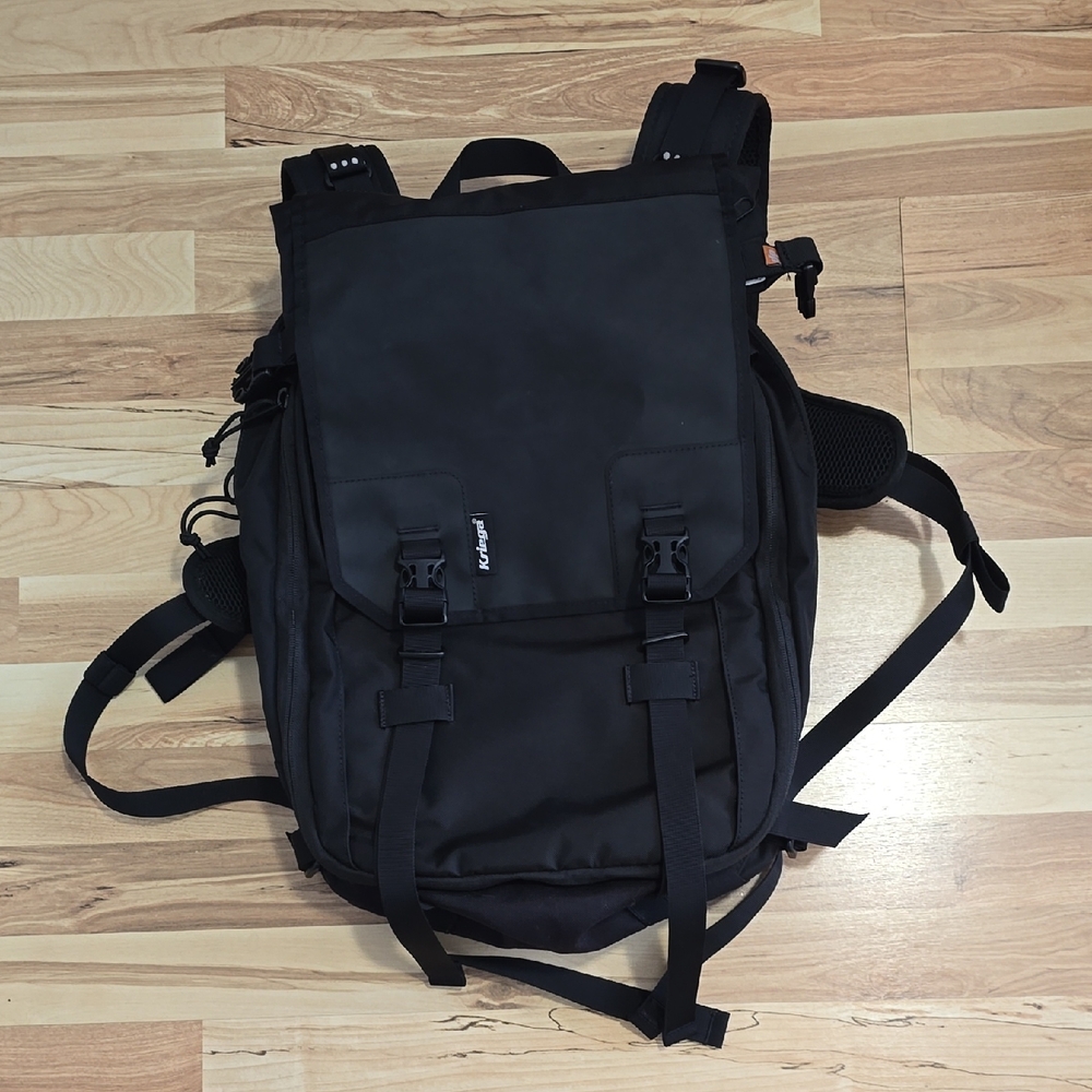 Kriega MAX28 Urban Moto Backpack Features The Quadloc-Lite™